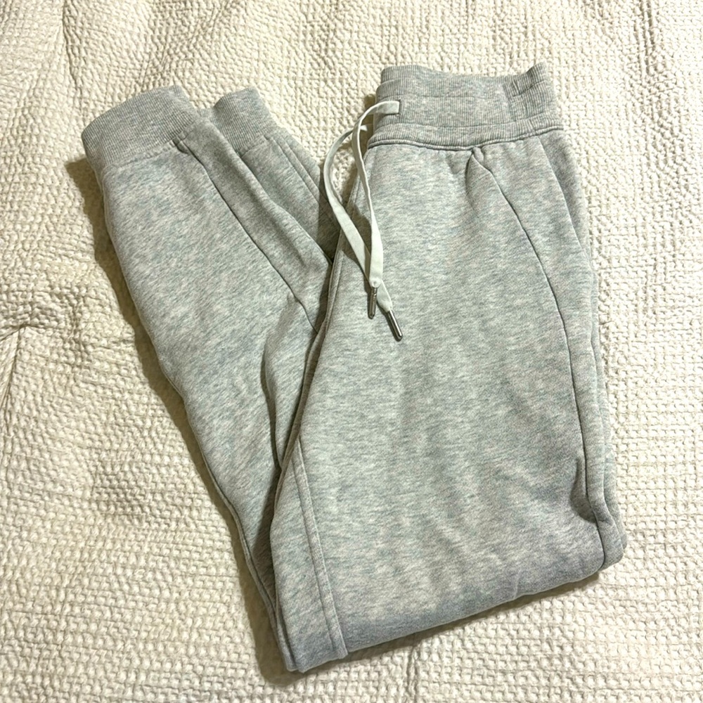 Lululemon Scuba High-Rise Jogger